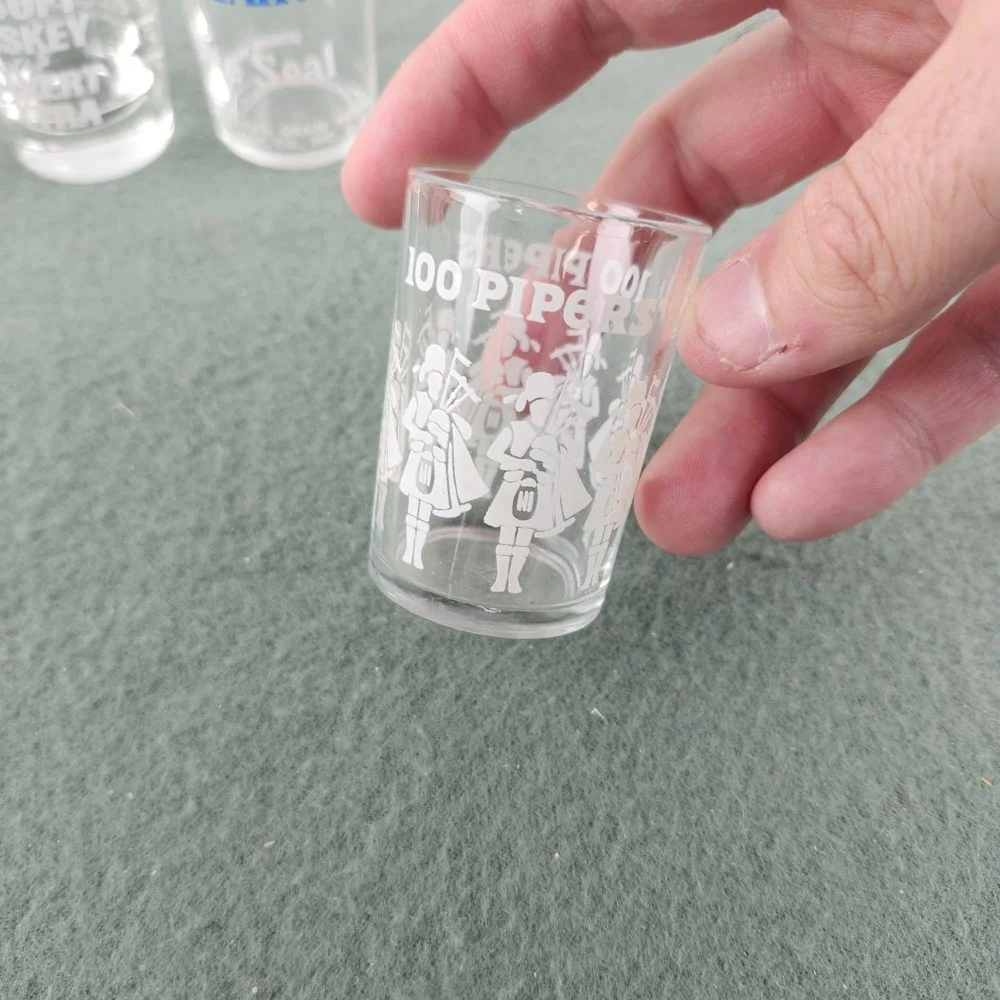 4x Vintage Shot‎ Glasses - Liquor Brands - Calvert Carstairs 100 Pipers